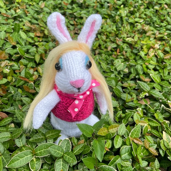 Hand crafted Barbie knit and needle felted Barbiecore bunny artisan 1 of a kind - Picture 2 of 16